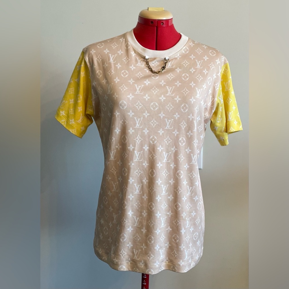 Louis Vuitton - Cotton Monogram tee shirt Size Small